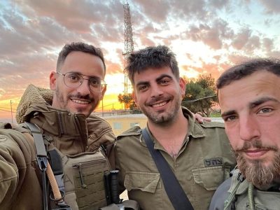 IDF reservist flies home to fight Hamas in plane’s washroom seat