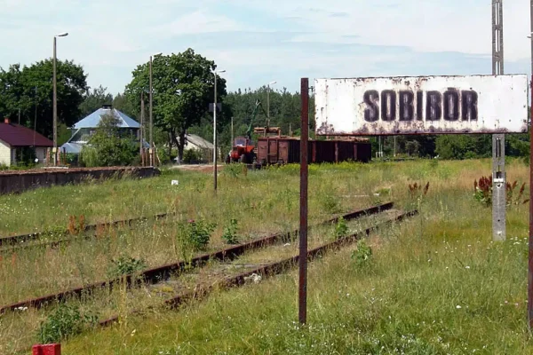 Last Sobibor survivor reveals buried Nazi atrocities