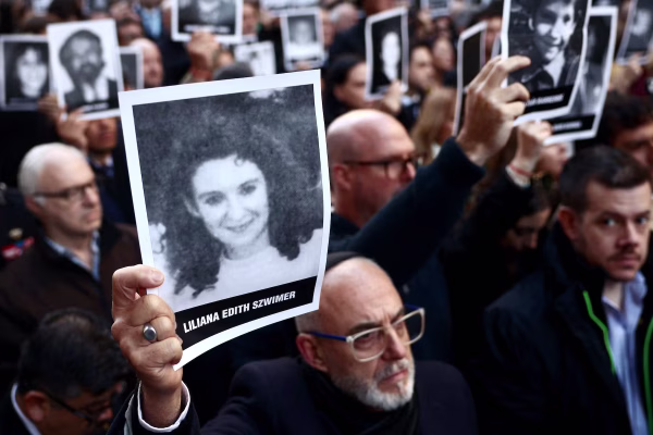 Argentine judge orders AMIA bombing suspects tried in absentia